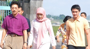 ZN, Ratu Munawwaroh dan Zumi Zola